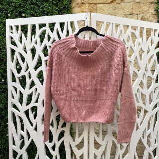 Suéter cuello de Ojal